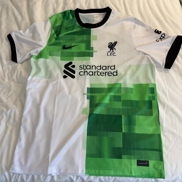 Nike LFC Men's Green and White Away Jersey - Picture 2 of 9